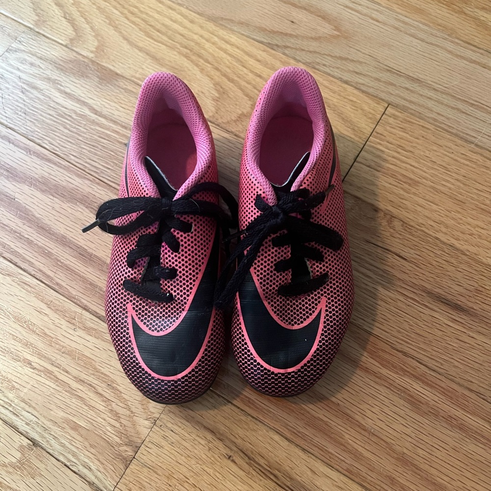 Nike Kids Pink and Black Soccer Cleats